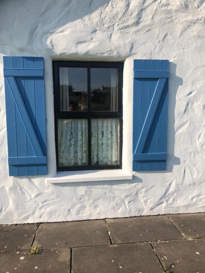 The Courtyard B&B 번래티 외부 사진