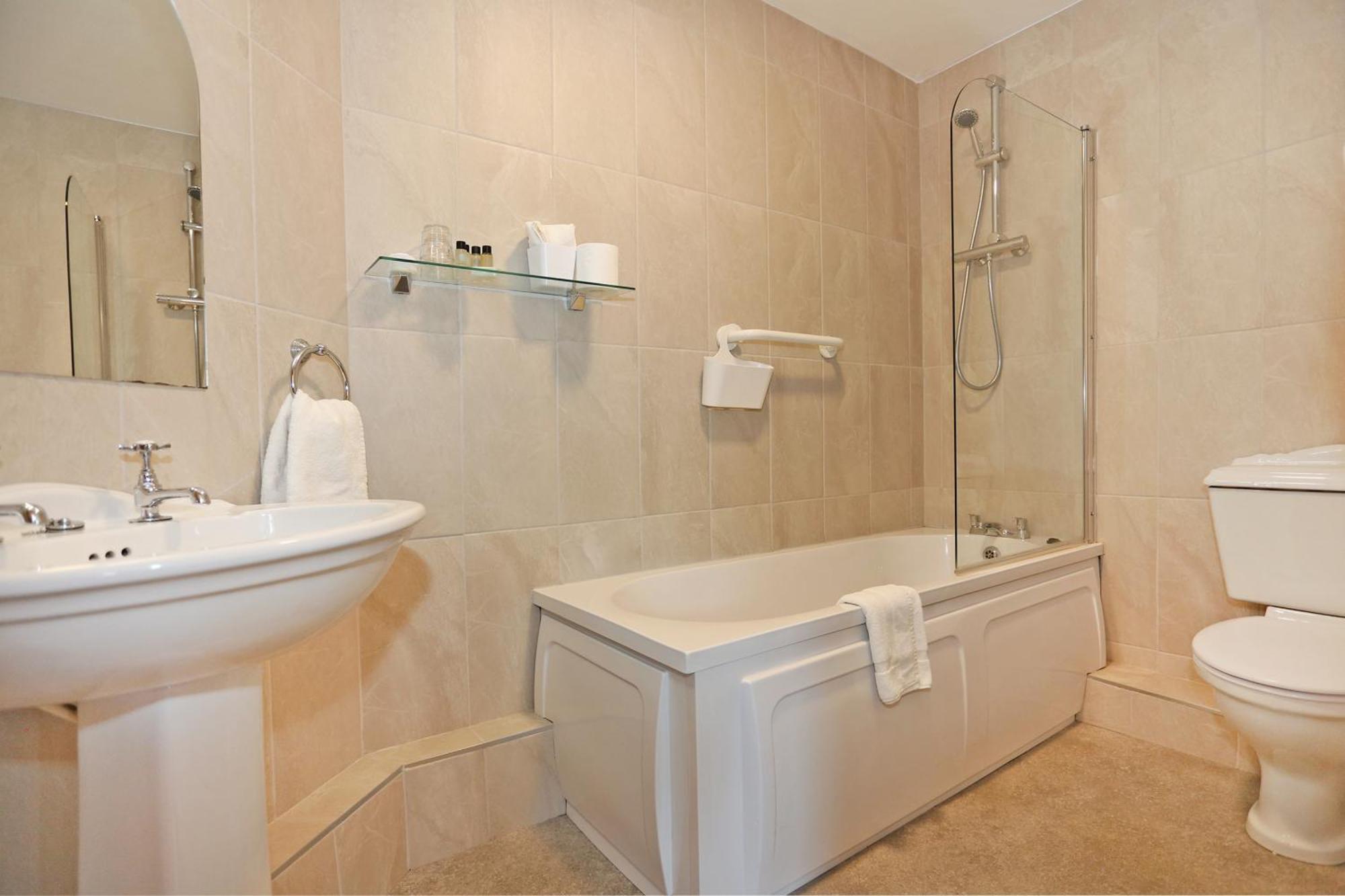 The Courtyard B&B 번래티 외부 사진